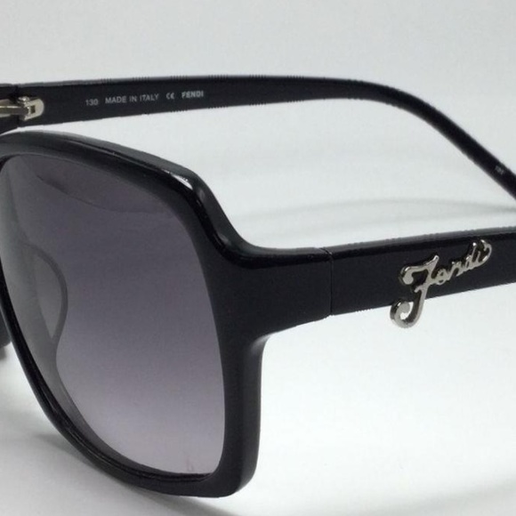 Fendi FS5204 001 Women's Black Oversized Gradient Gray Non-Polarized Sunglasses - Picture 6 of 8